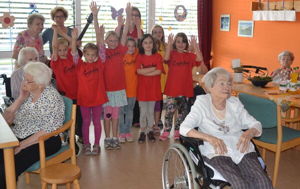 Der Kinderchor Cantolino im Altenzentrum